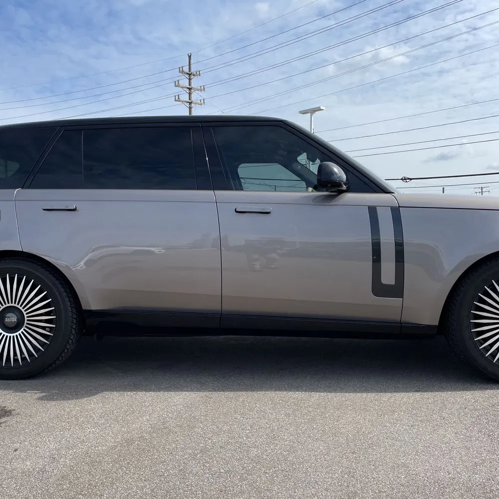 2023 Land Rover Range Rover P400 SE LWB