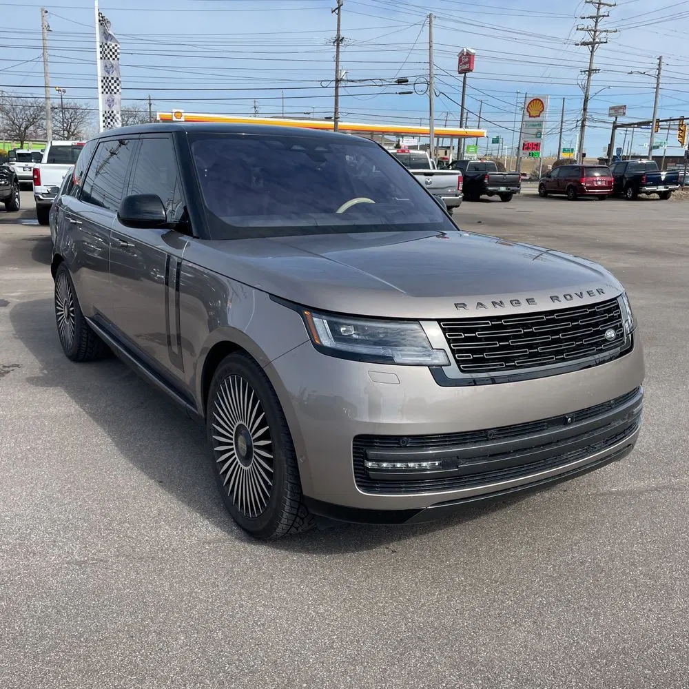 2023 Land Rover Range Rover P400 SE LWB