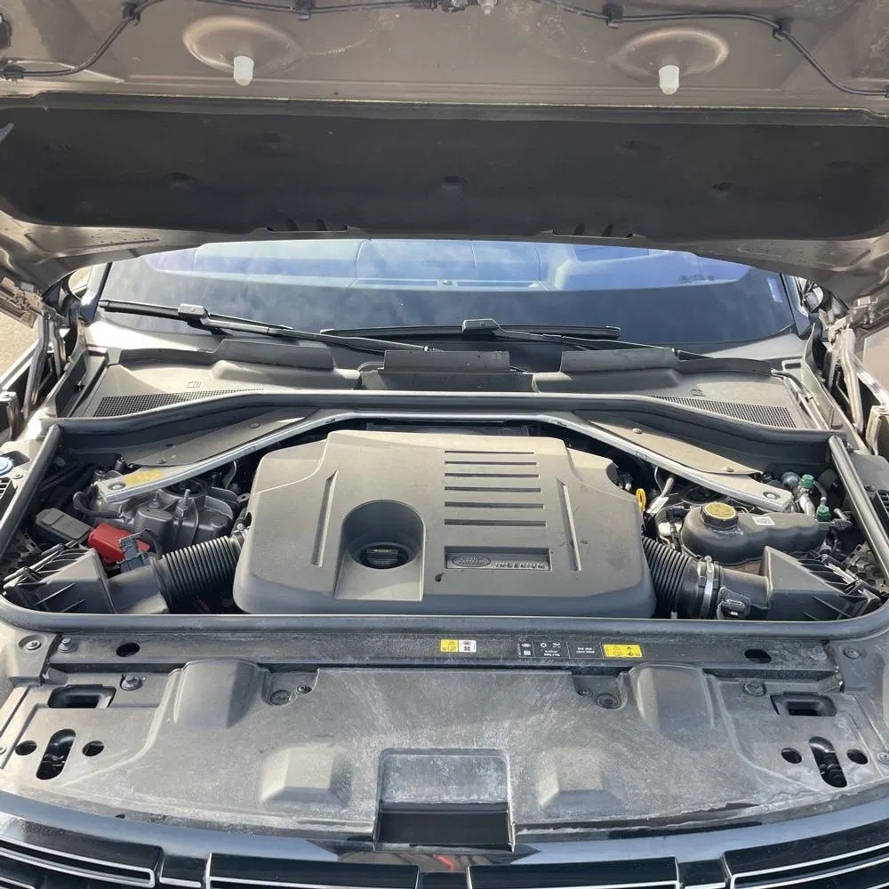 2023 Land Rover Range Rover P400 SE LWB