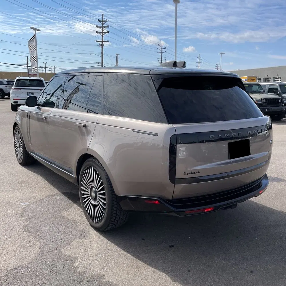 2023 Land Rover Range Rover P400 SE LWB