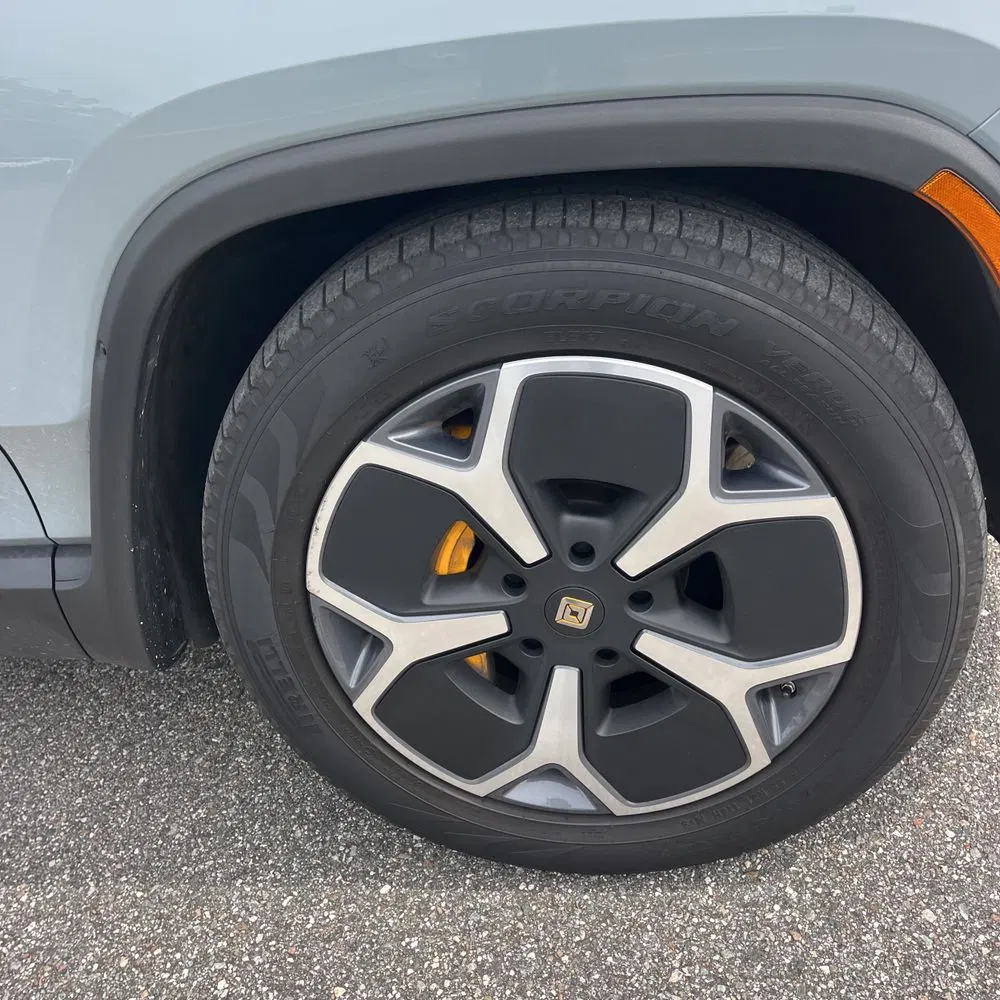 2022 Rivian R1T Adventure