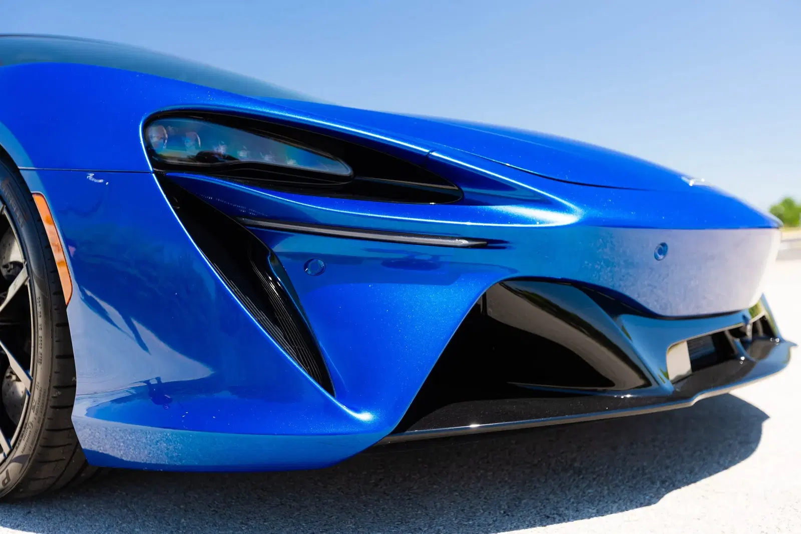 2023 McLaren Artura
