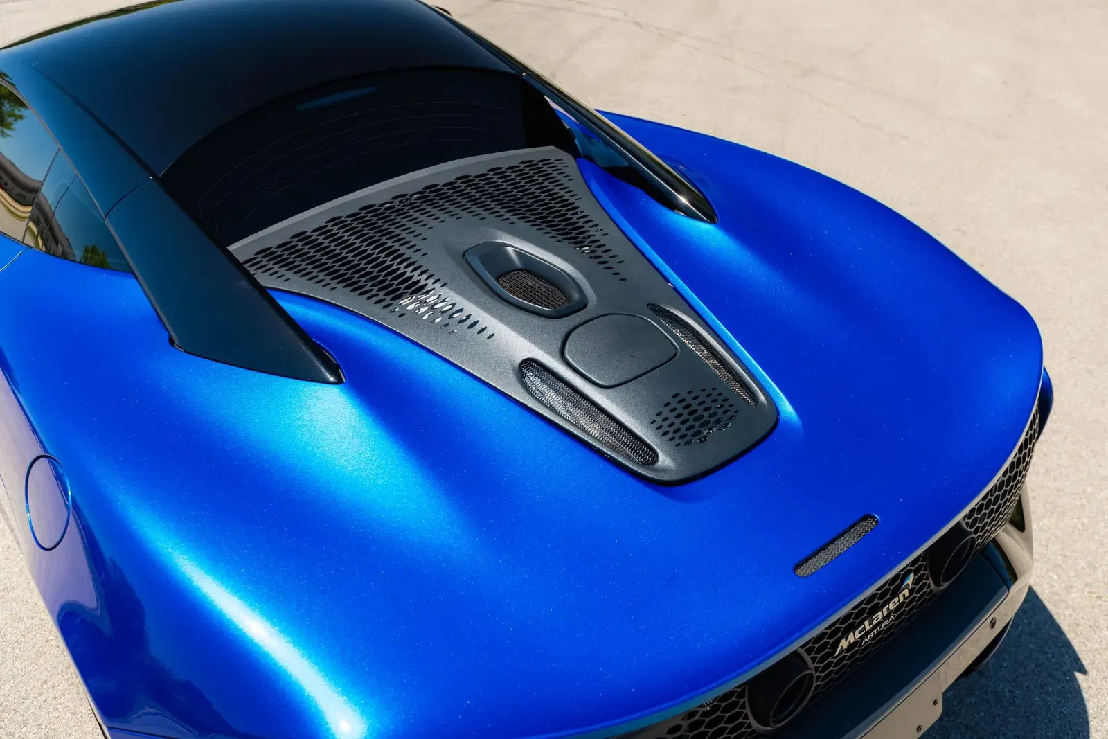 2023 McLaren Artura