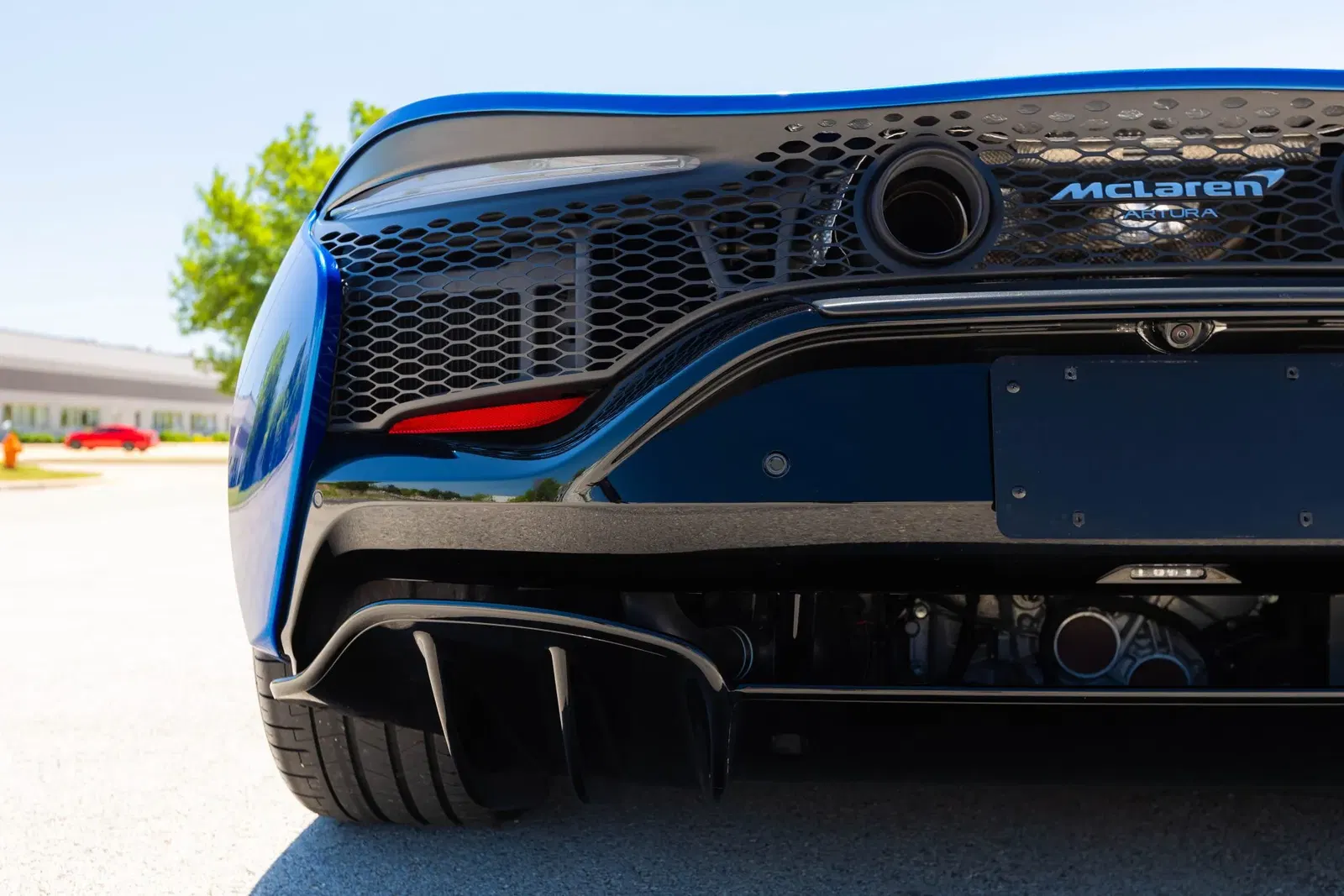 2023 McLaren Artura
