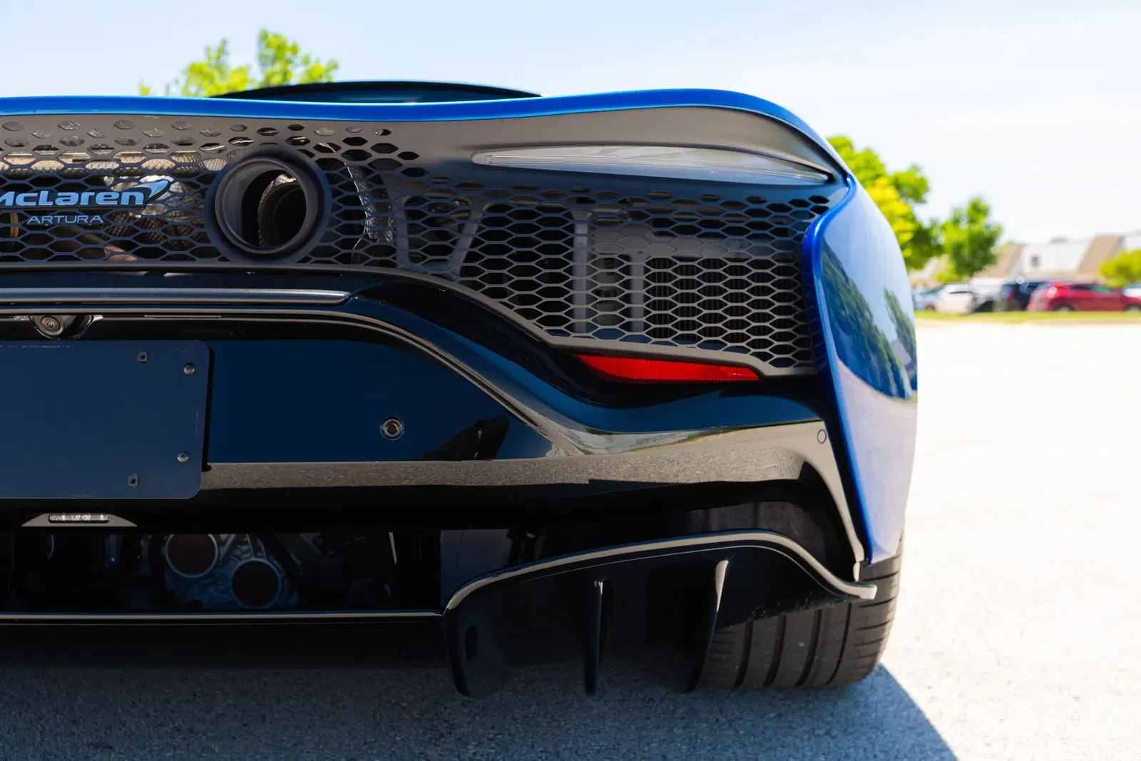 2023 McLaren Artura