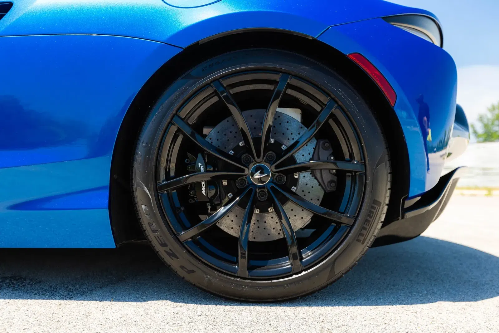 2023 McLaren Artura