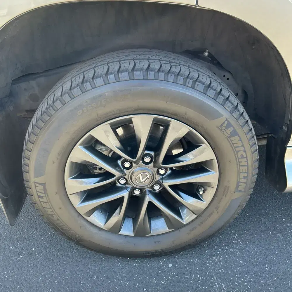 2023 Lexus GX 460 Base