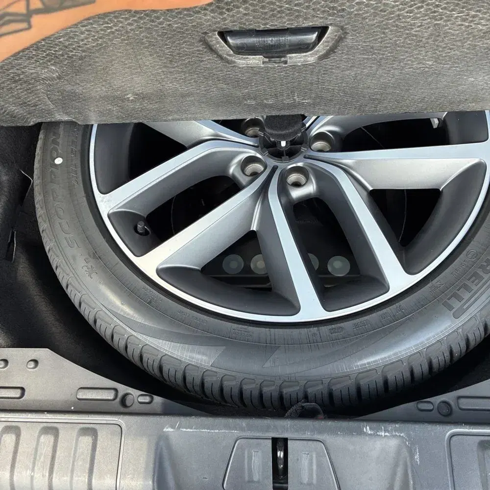 2023 Land Rover Range Rover Sport SE DYN