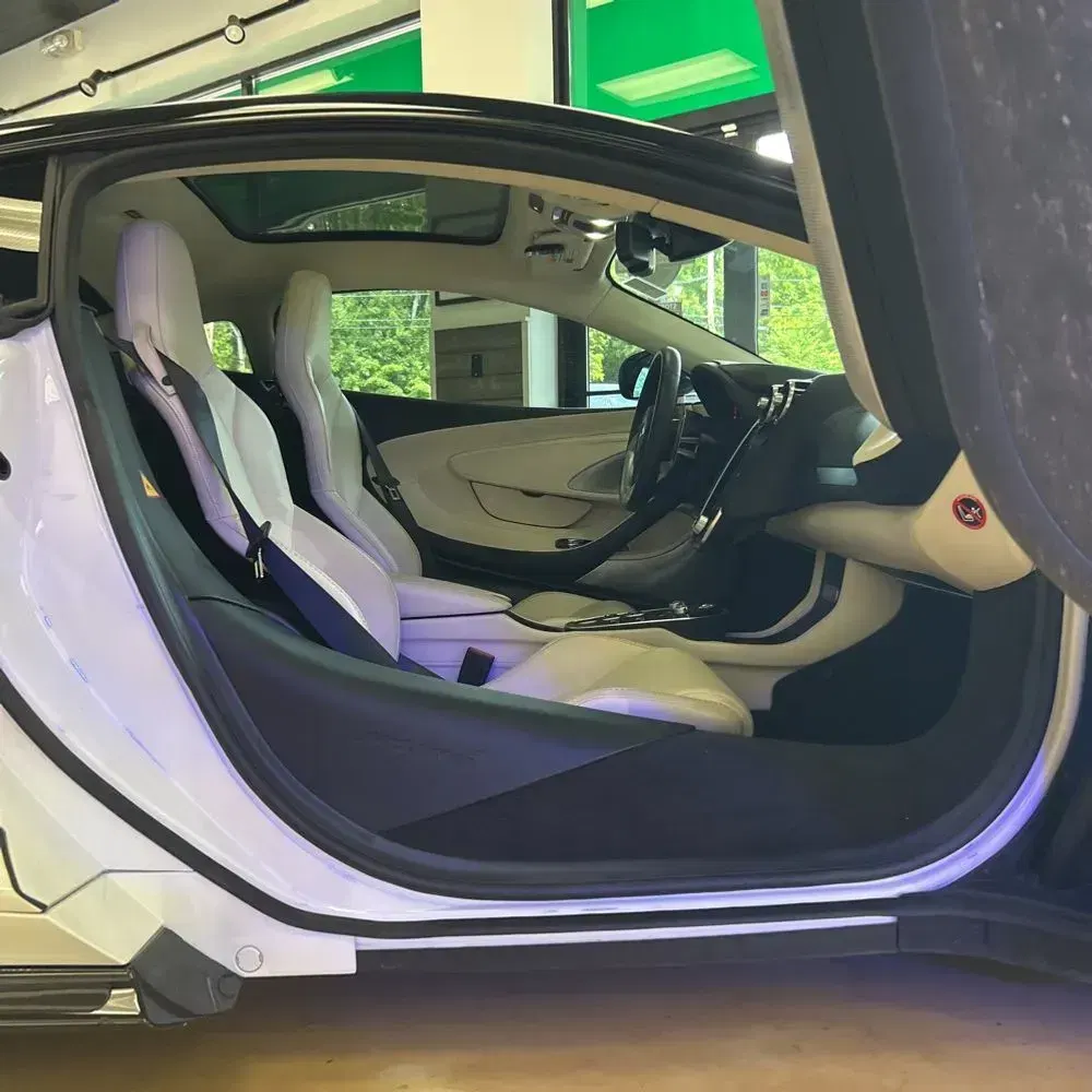 2022 McLaren GT Base 2D Coupe