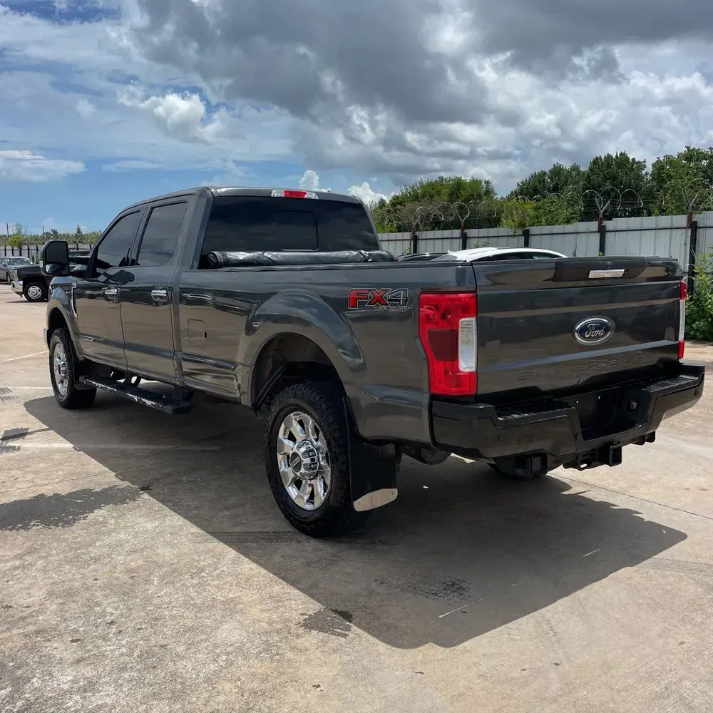 2018 Ford F-350 Super Duty Lariat