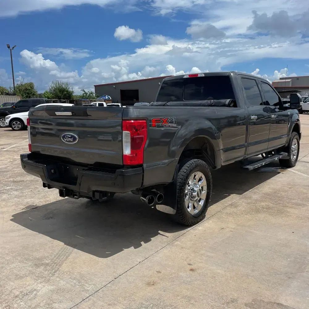 2018 Ford F-350 Super Duty Lariat