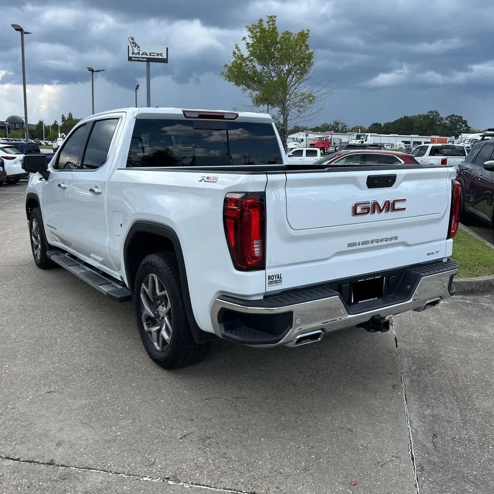2025 GMC Sierra 1500 SLT