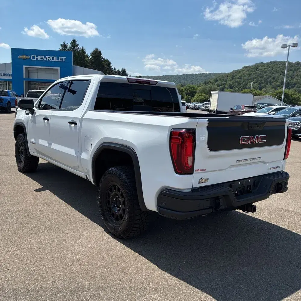 2024 GMC Sierra 1500 AT4X