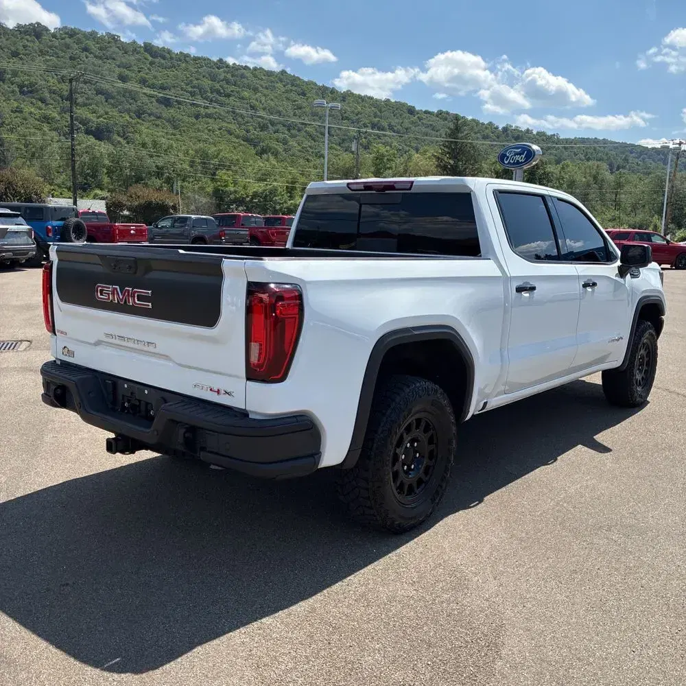 2024 GMC Sierra 1500 AT4X