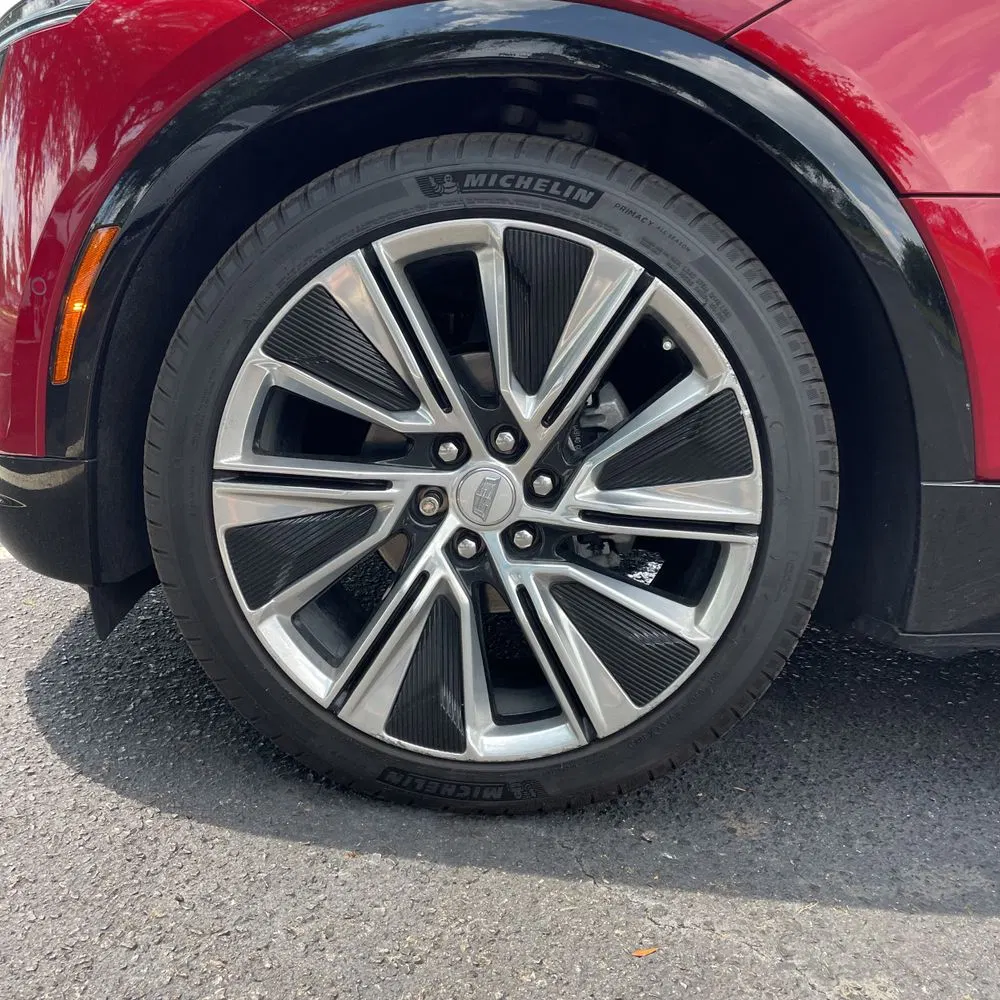 2024 Cadillac LYRIQ Luxury 3