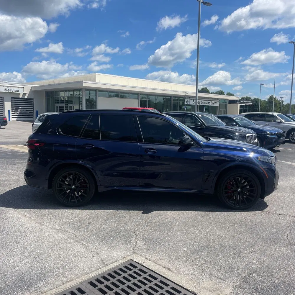 2025 BMW X5 M60i