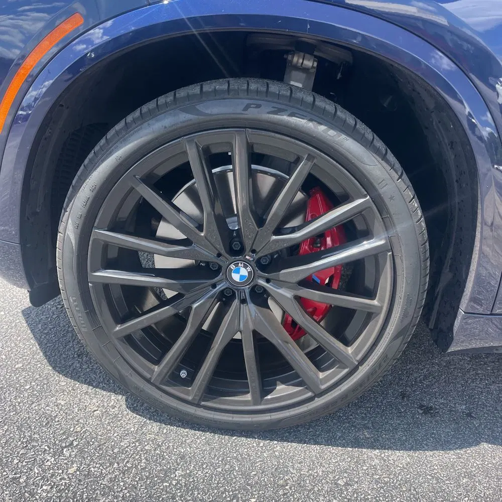 2025 BMW X5 M60i