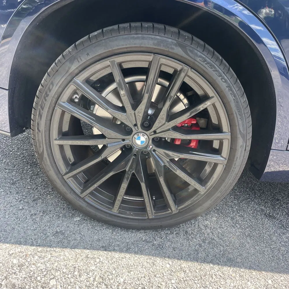 2025 BMW X5 M60i