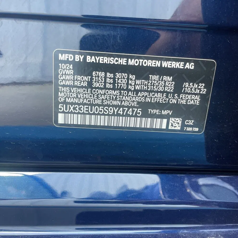 2025 BMW X5 M60i