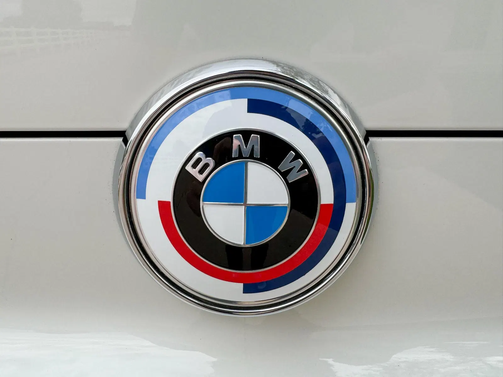 2022 BMW X6 M - 600-hp Twin-Turbo V8, AWD, Executive Package, Sakhir Orange Interior