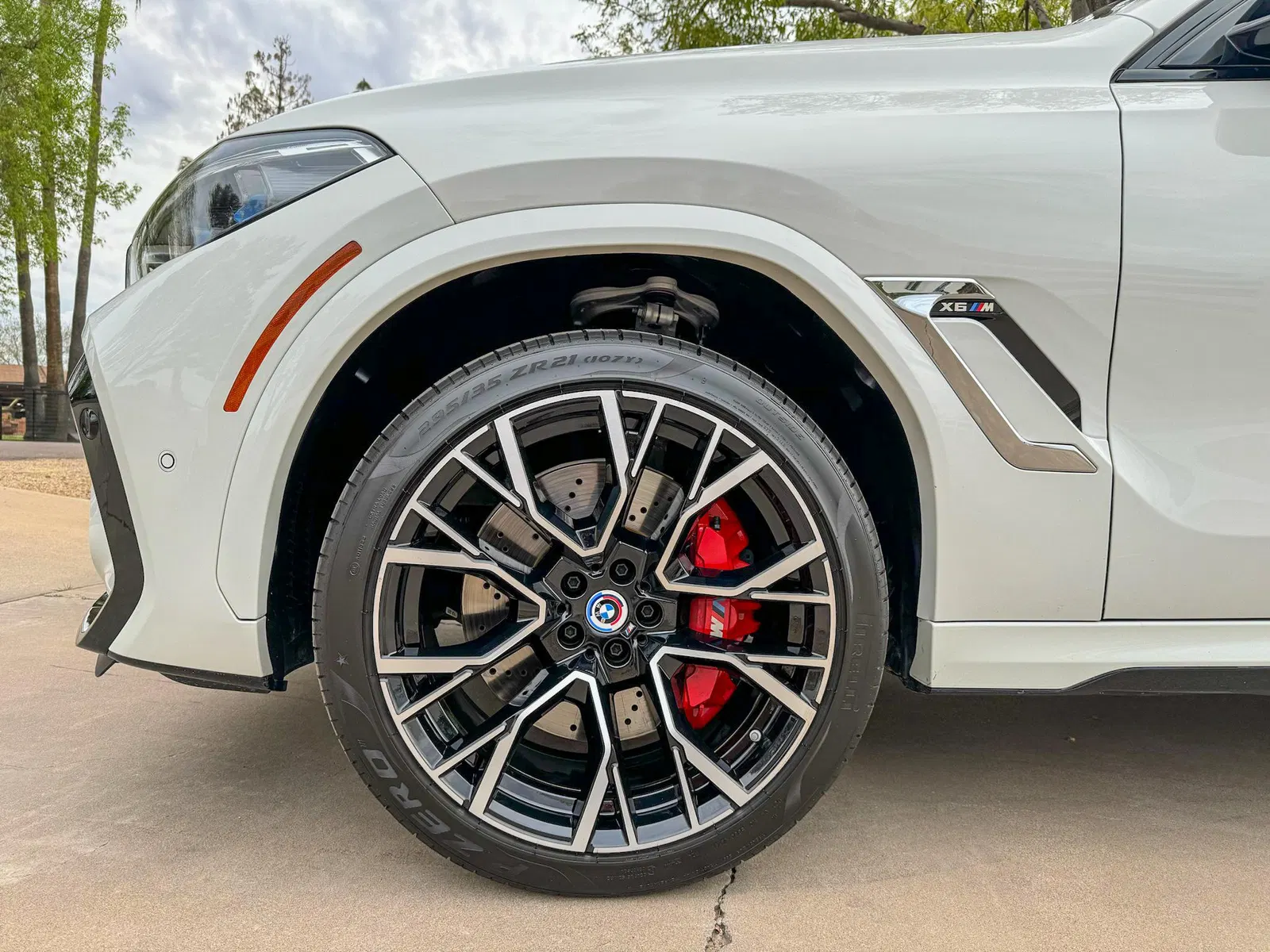 2022 BMW X6 M - 600-hp Twin-Turbo V8, AWD, Executive Package, Sakhir Orange Interior
