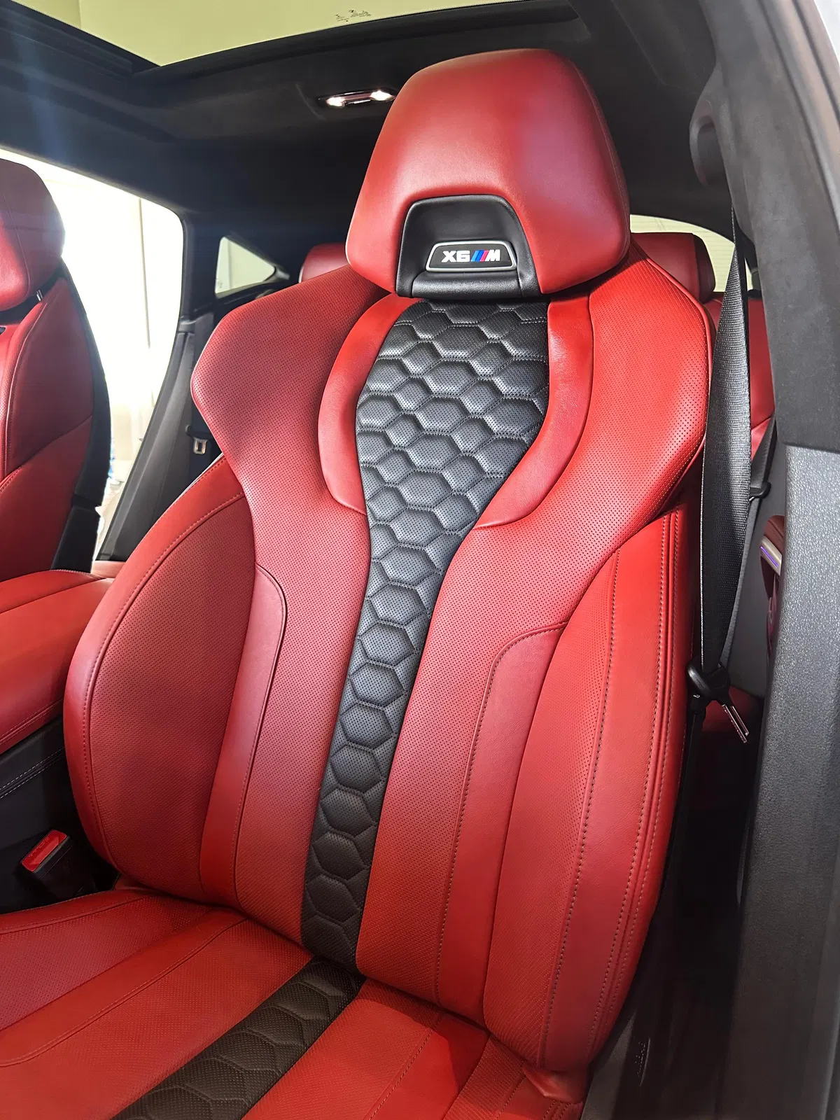 2022 BMW X6 M - 600-hp Twin-Turbo V8, AWD, Executive Package, Sakhir Orange Interior