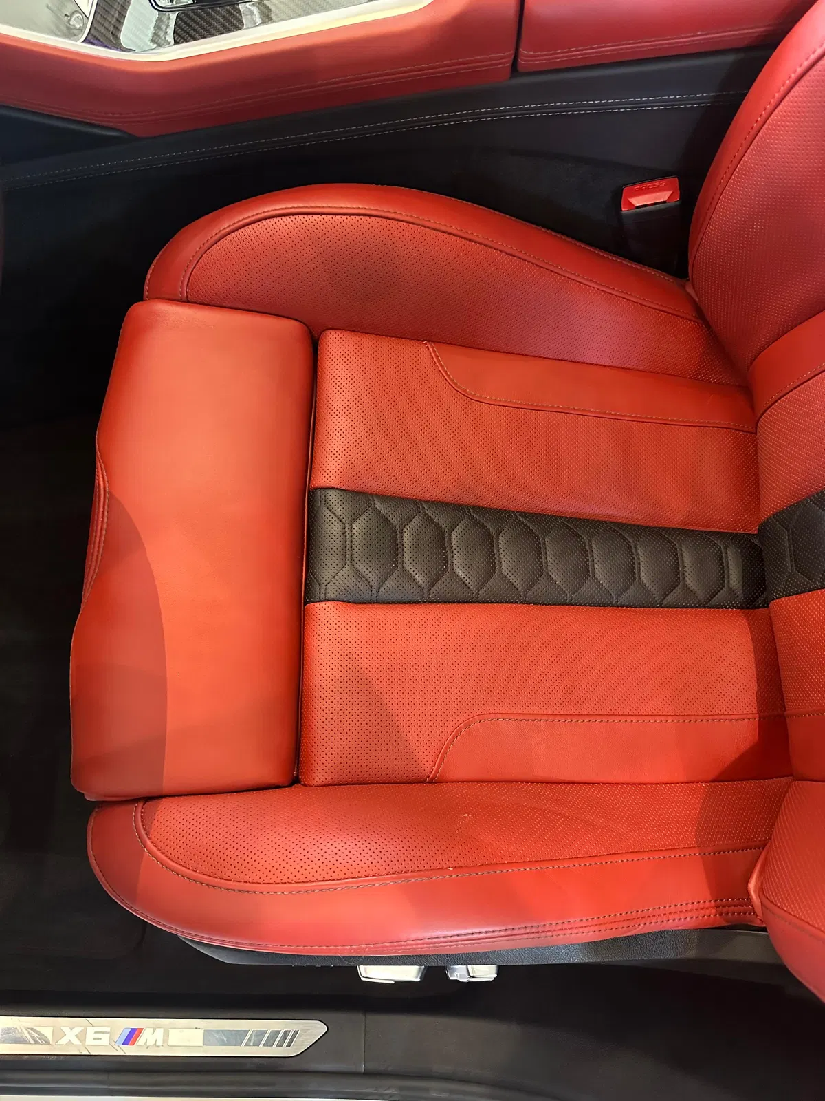 2022 BMW X6 M - 600-hp Twin-Turbo V8, AWD, Executive Package, Sakhir Orange Interior