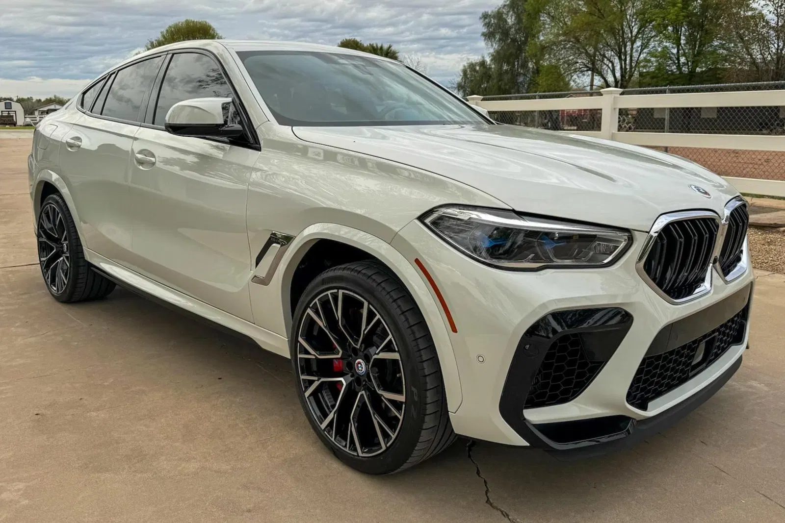 2022 BMW X6 M - 600-hp Twin-Turbo V8, AWD, Executive Package, Sakhir Orange Interior