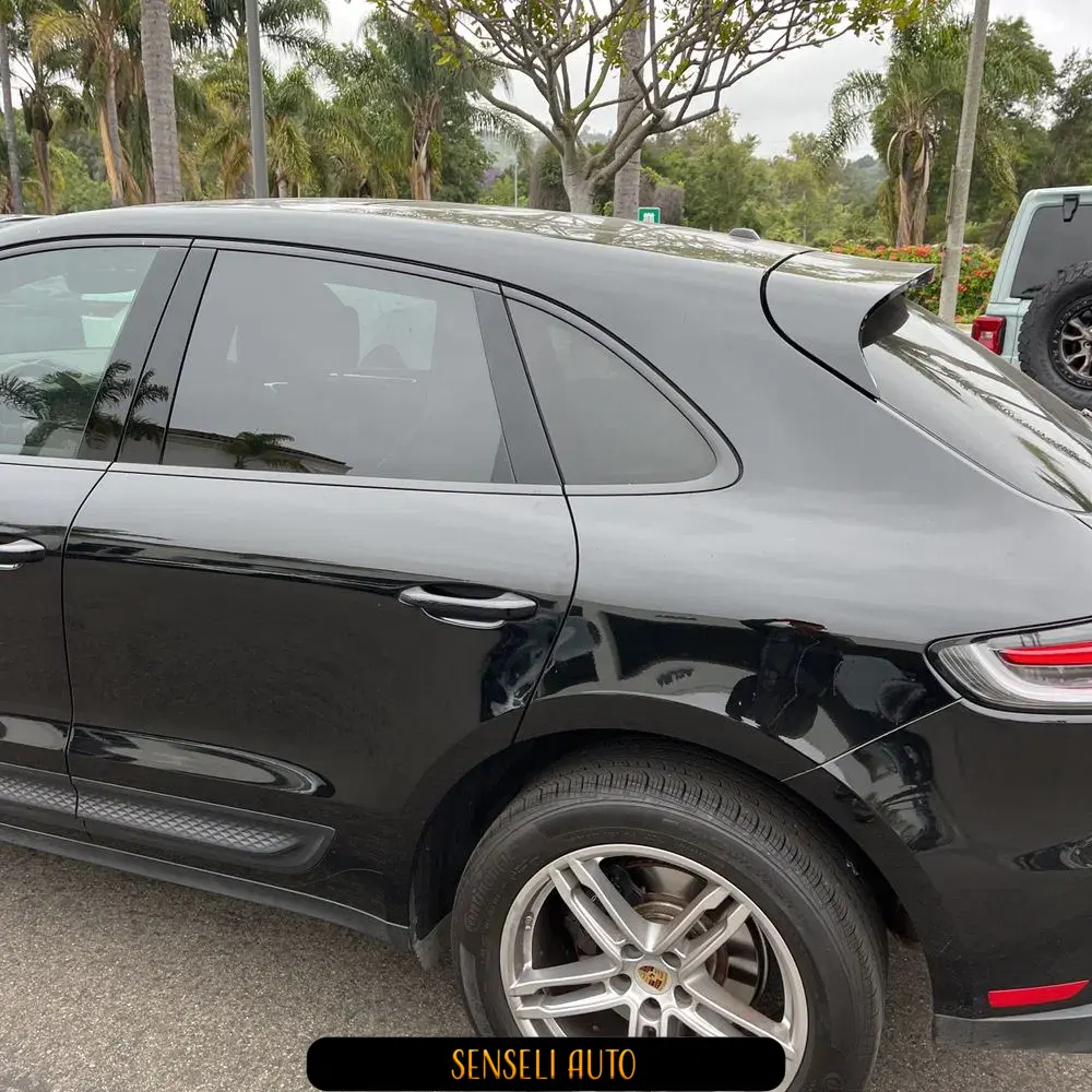 2023 Porsche Macan Base