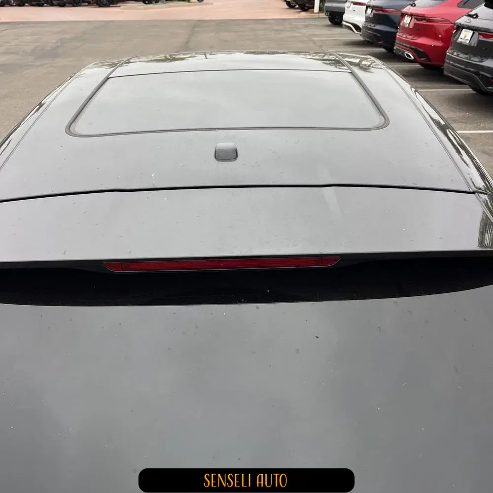 2023 Porsche Macan Base