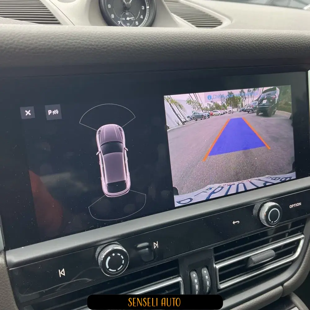 2023 Porsche Macan Base