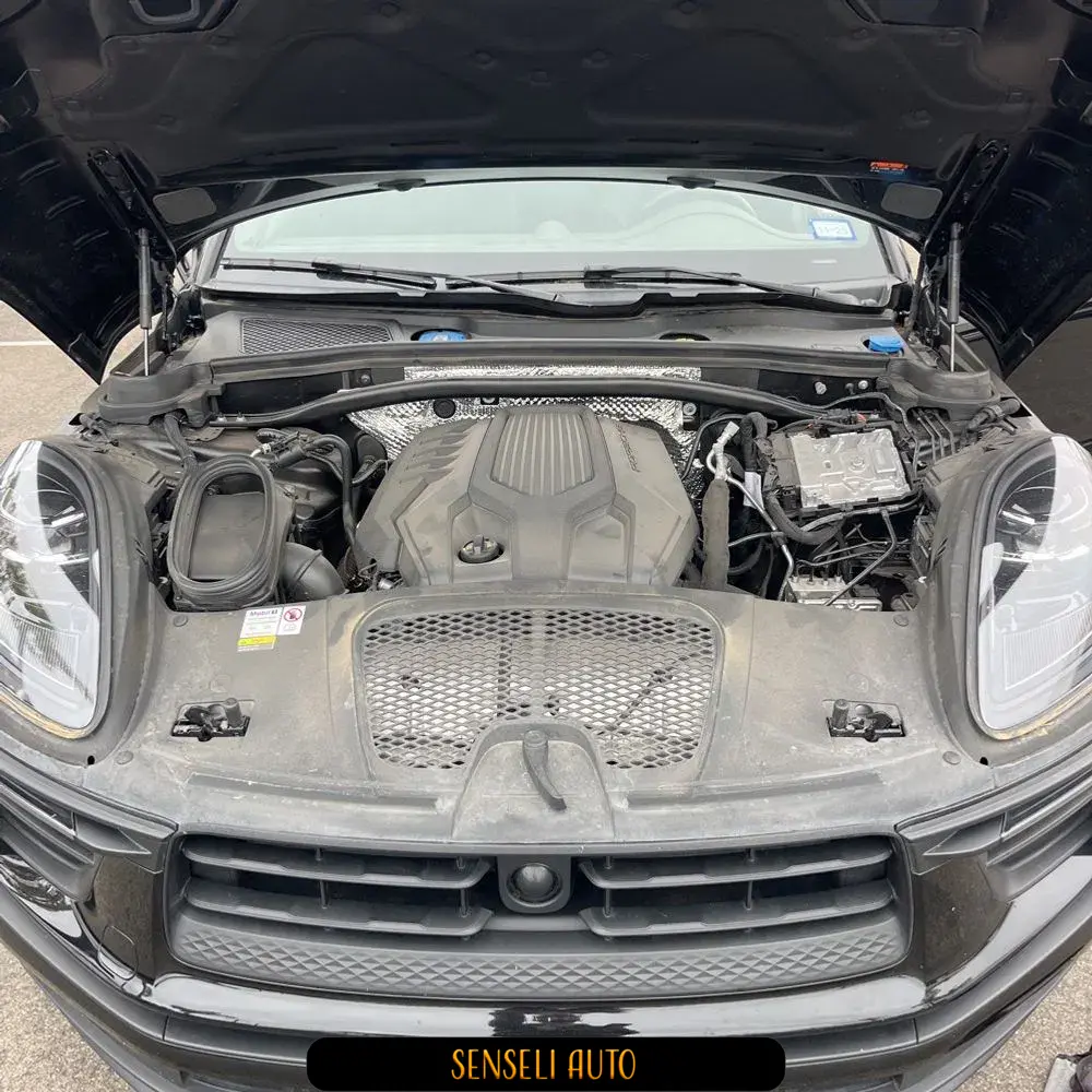 2023 Porsche Macan Base