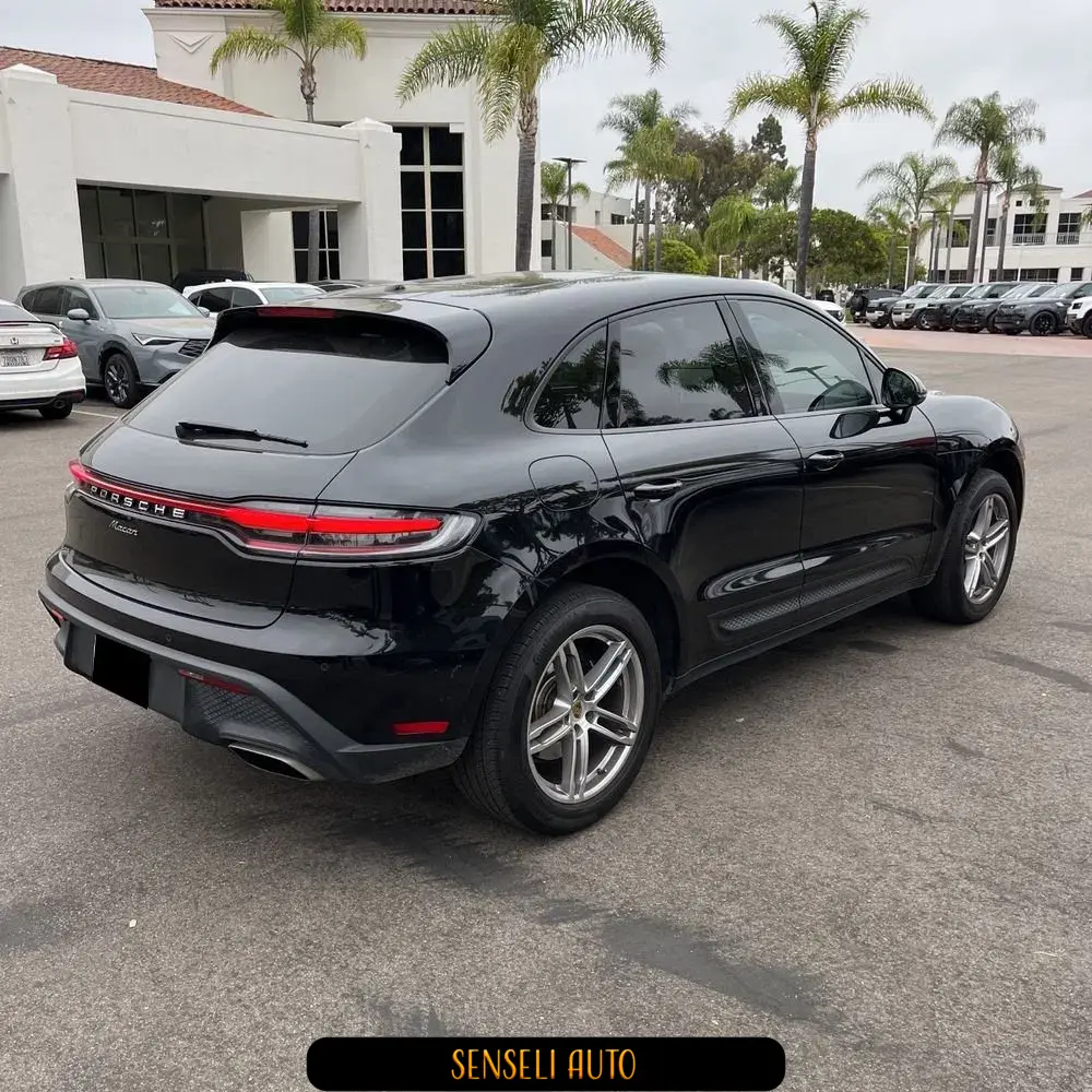 2023 Porsche Macan Base