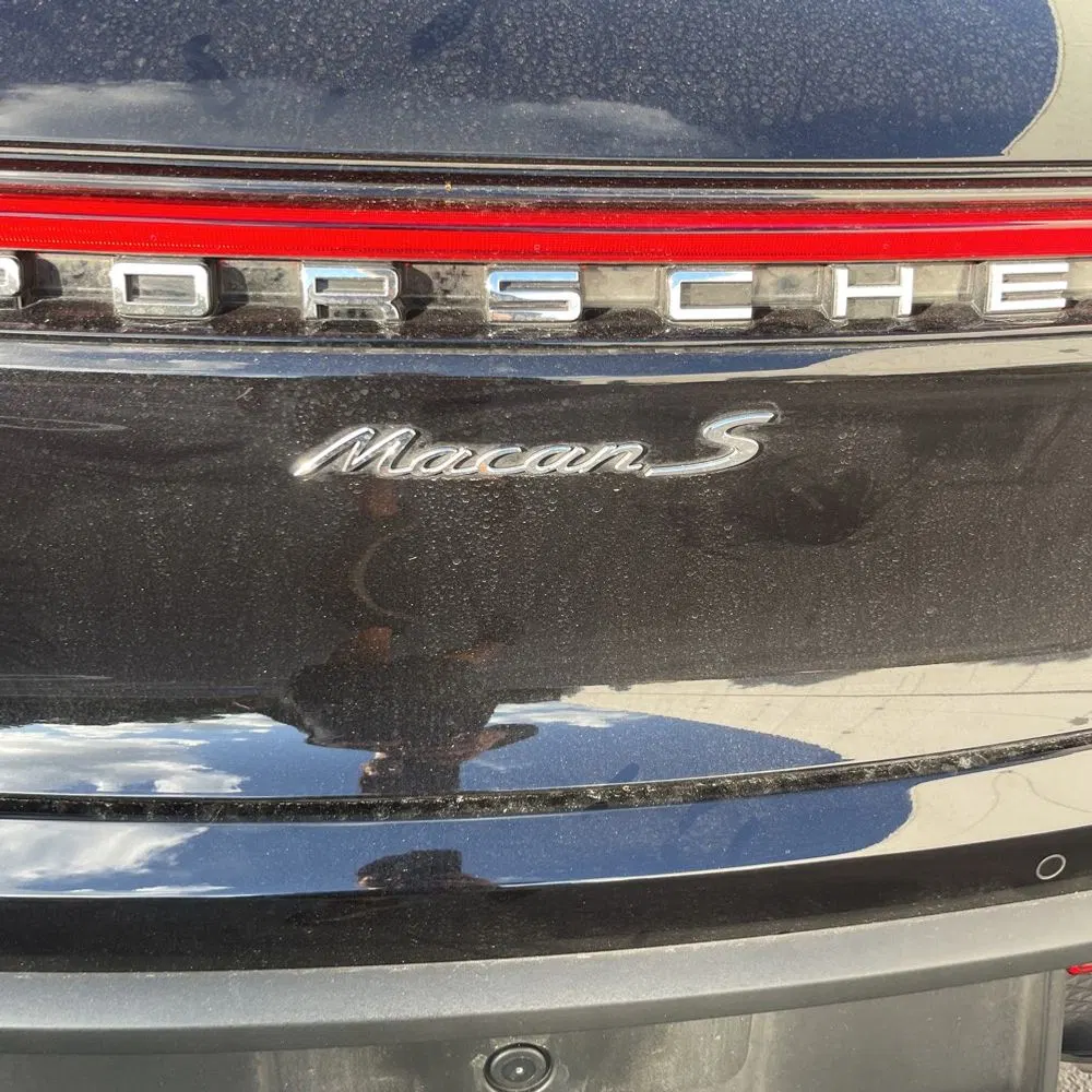 2022 Porsche Macan S