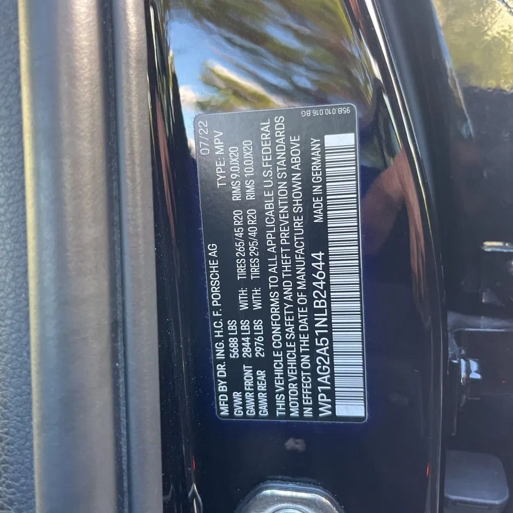 2022 Porsche Macan S