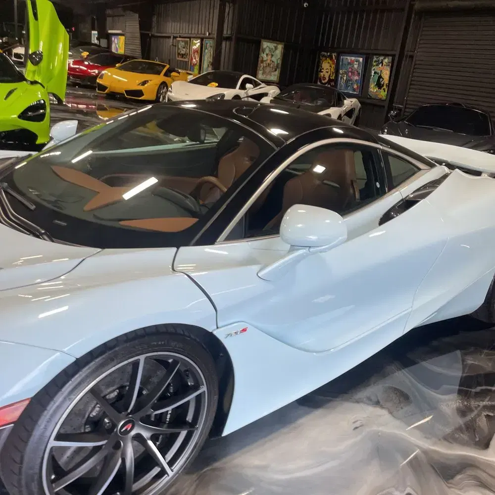 2018 McLaren 720S Base