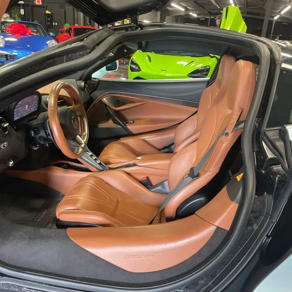 2018 McLaren 720S Base