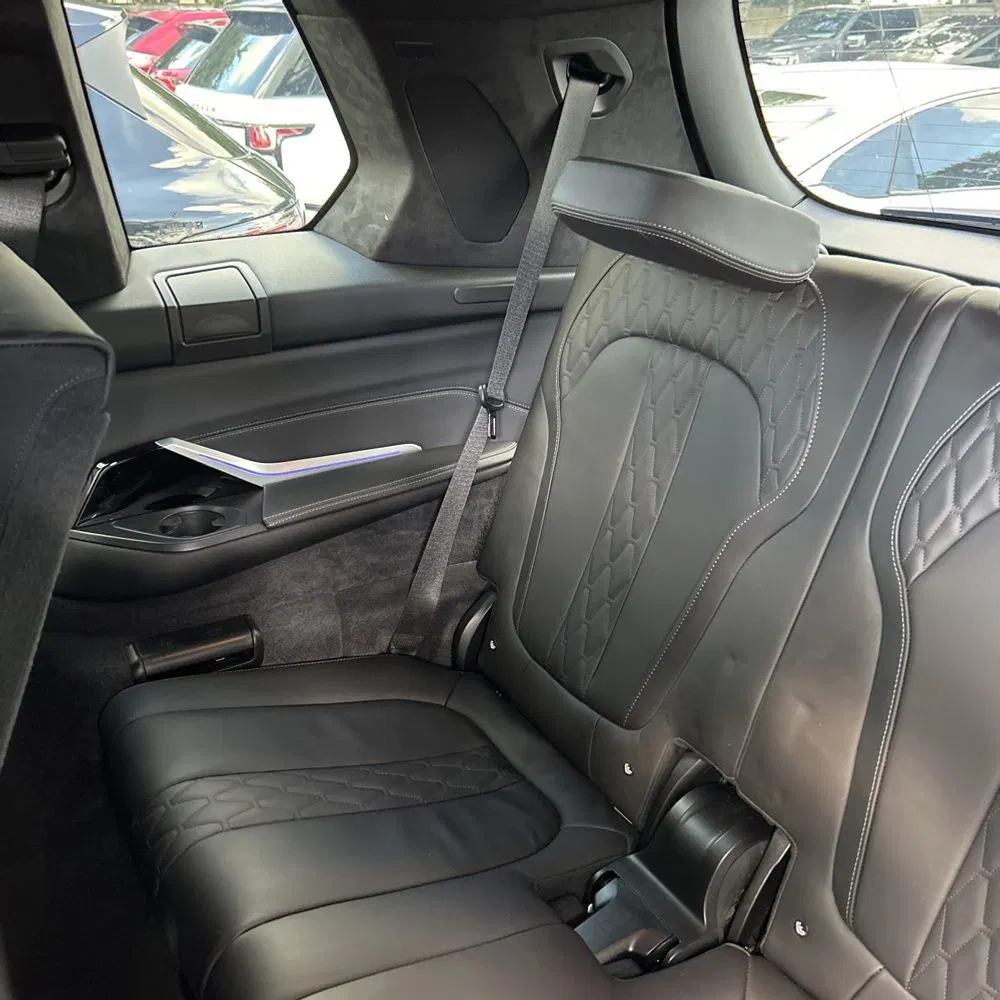 2024 BMW X7 Alpina XB7