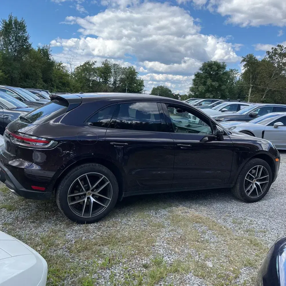 2025 Porsche Macan Base