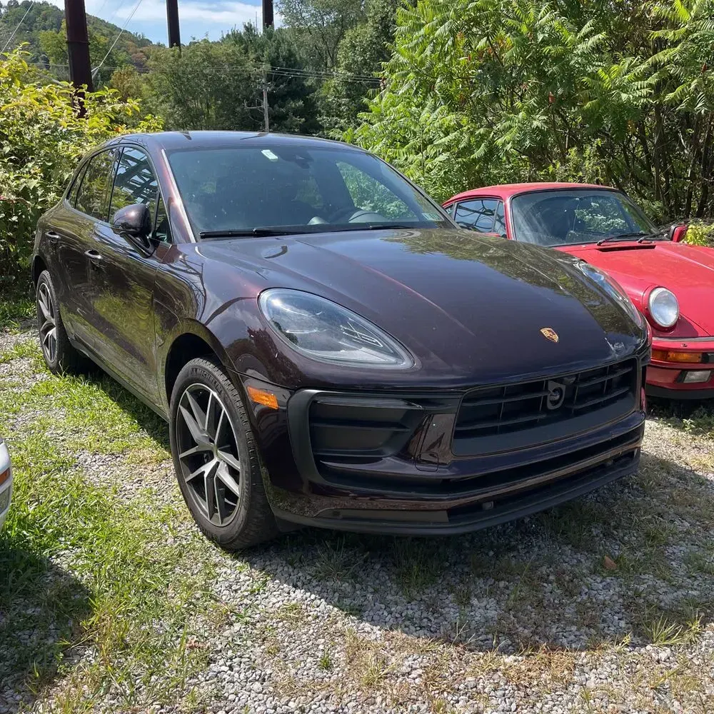 2025 Porsche Macan Base