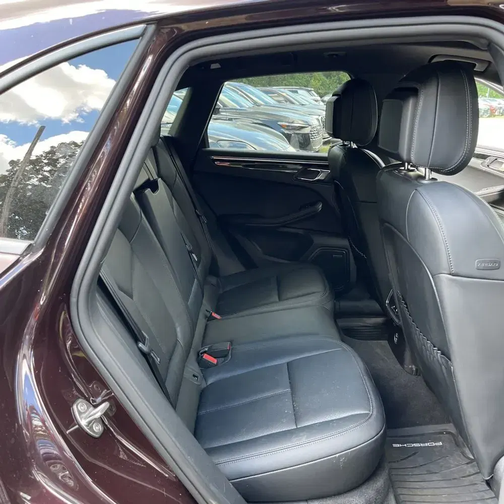 2025 Porsche Macan Base