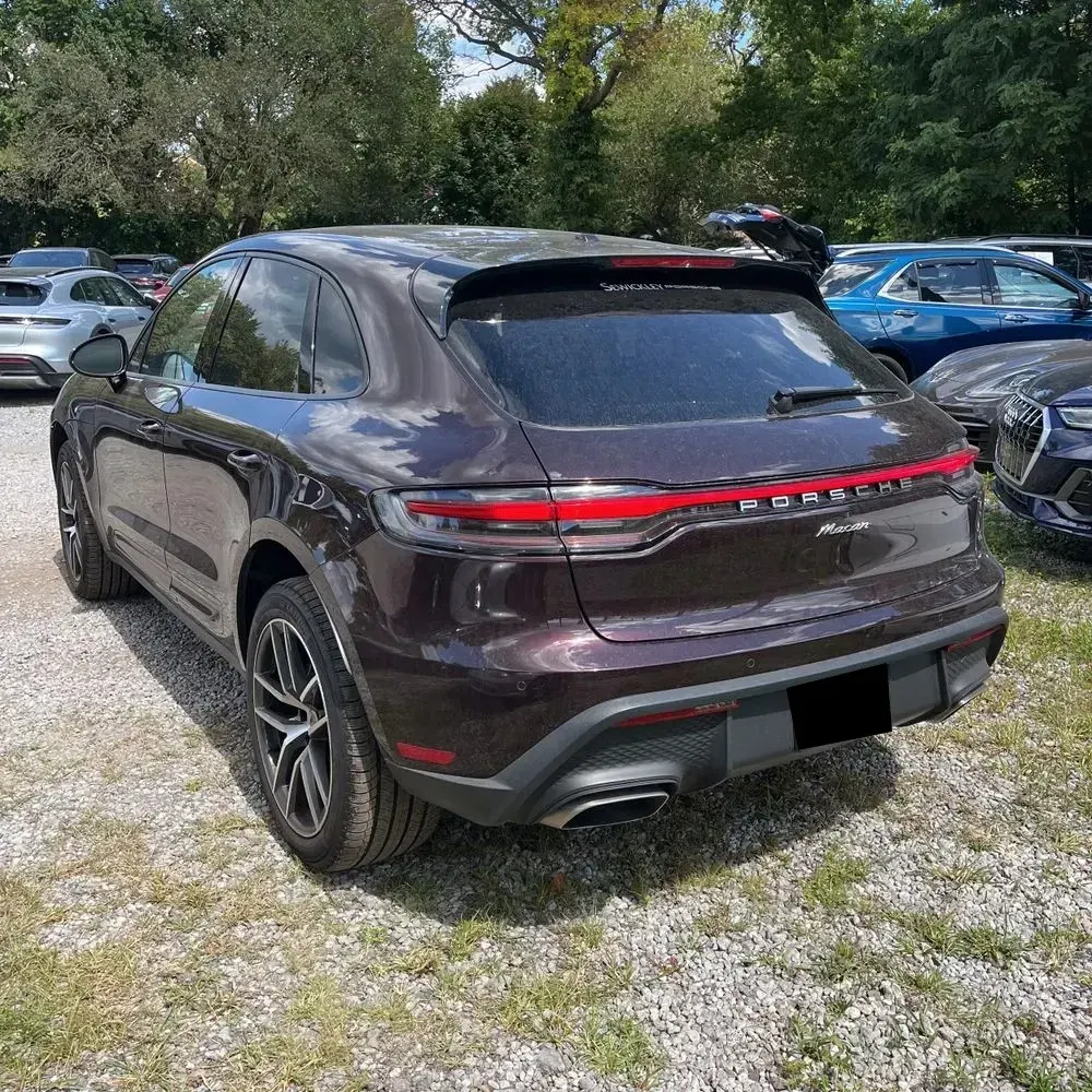 2025 Porsche Macan Base