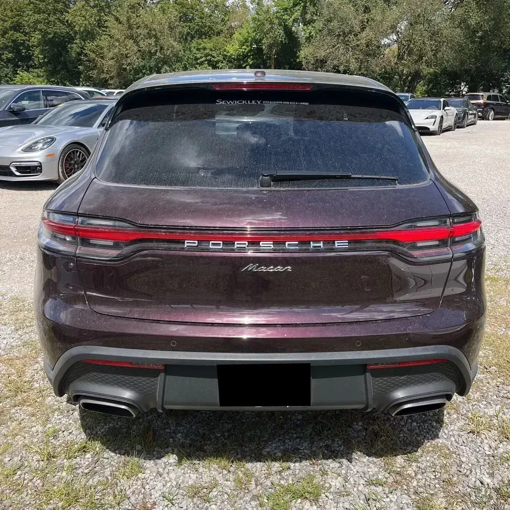 2025 Porsche Macan Base