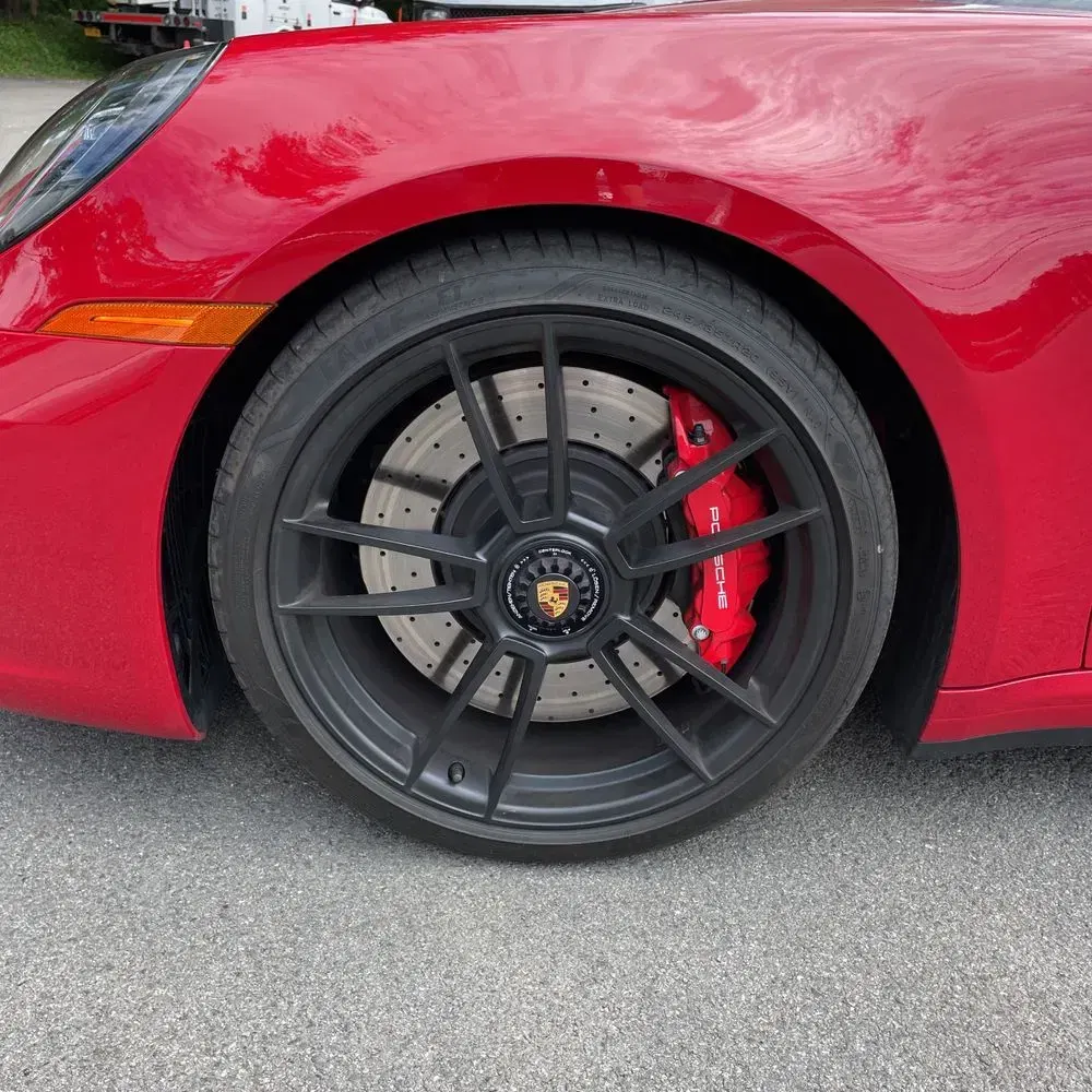 2022 Porsche 911 Carrera 4 GTS