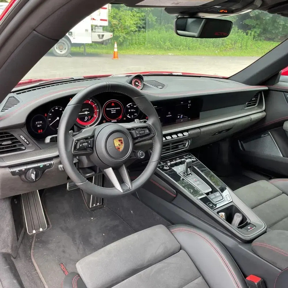 2022 Porsche 911 Carrera 4 GTS