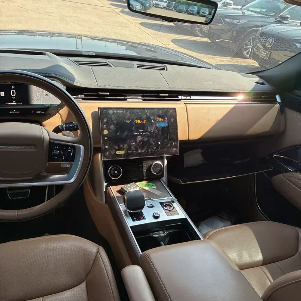 2023 Land Rover Range Rover SE
