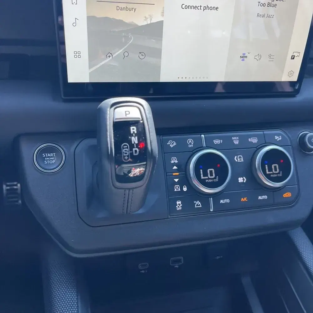 2024 Land Rover Defender 110 P400 X