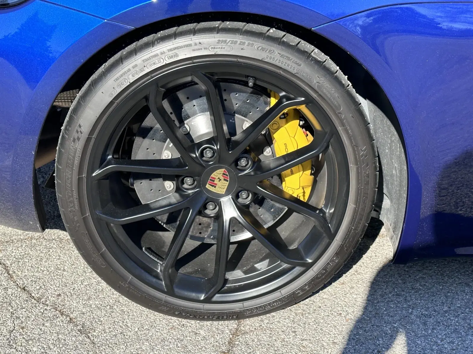 2021 Porsche 718 Spyder 6-Speed