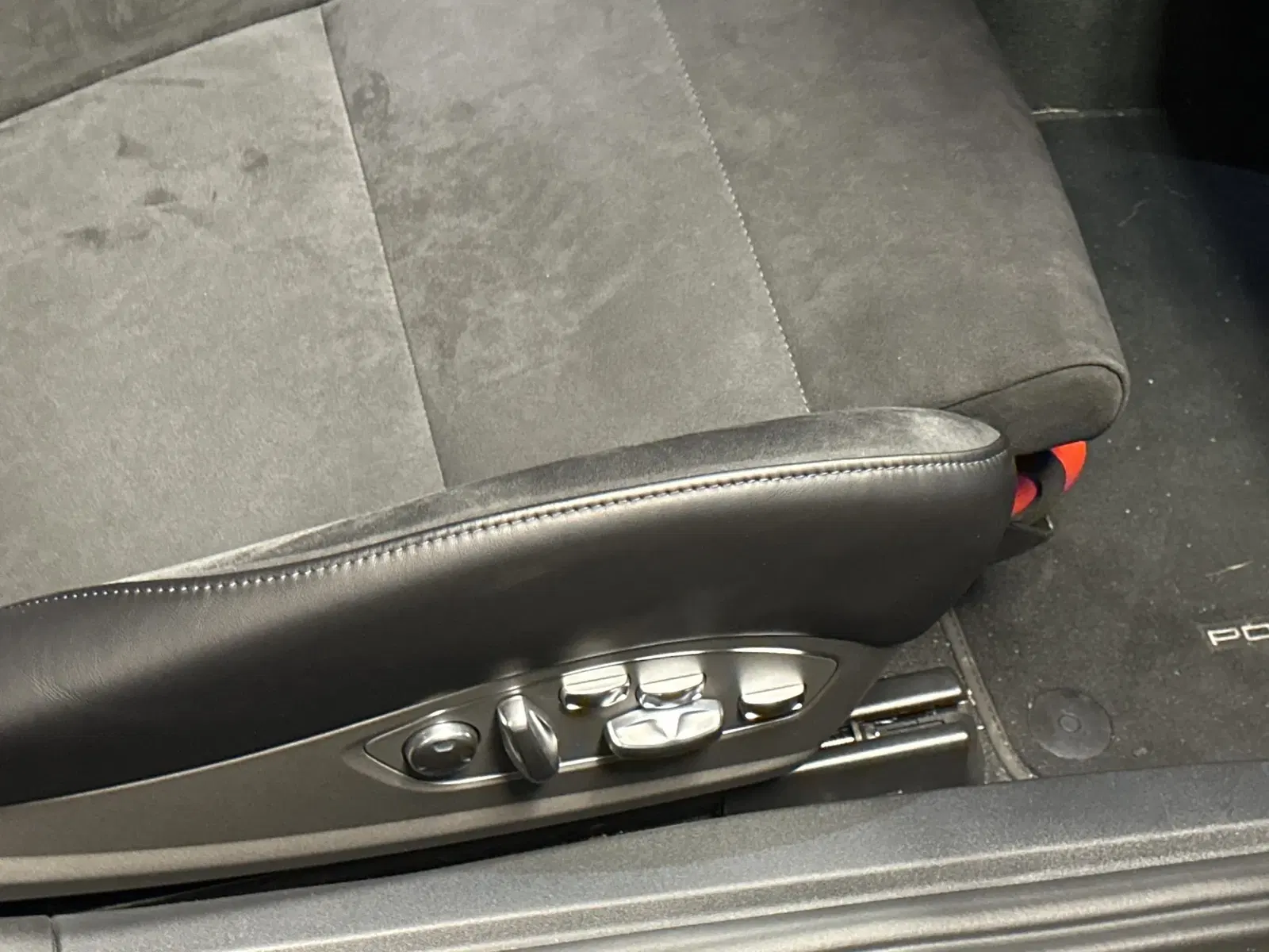 2021 Porsche 718 Spyder 6-Speed