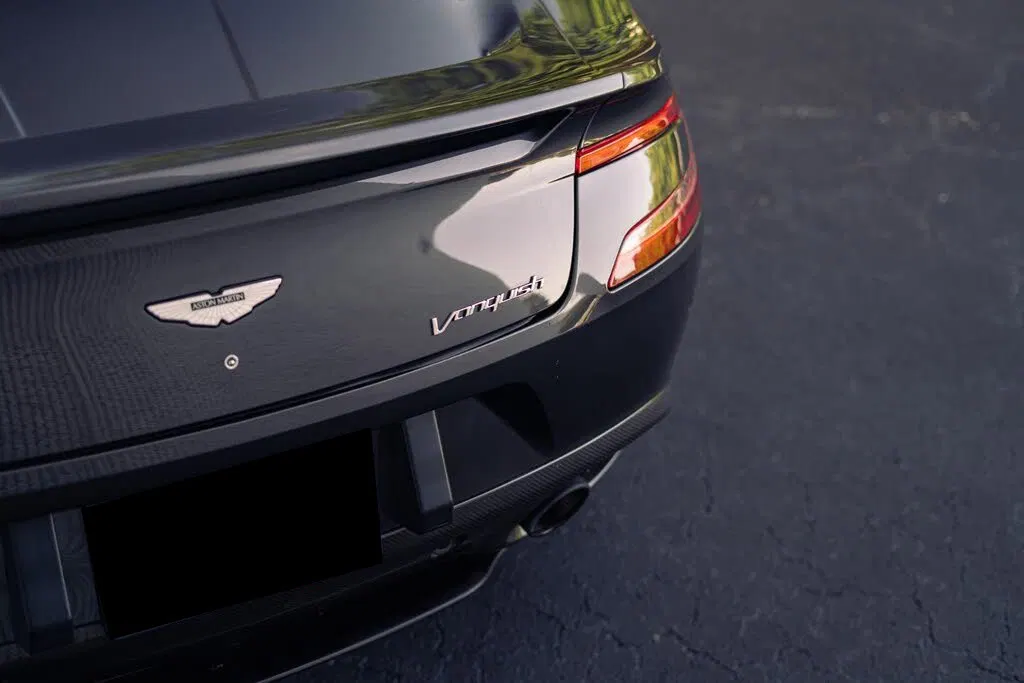 2014 Aston Martin Vanquish Coupe RWD